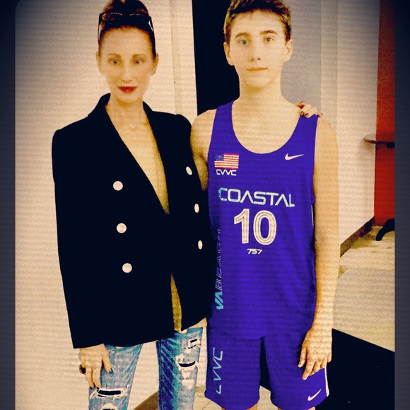 Meet your Posher, Shannon Lynn - Picture 6 of 12